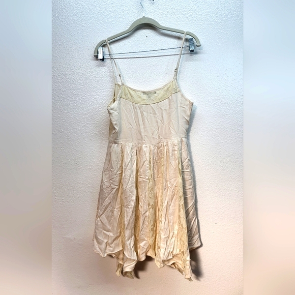 American Eagle Outfitters Ivory Lace Handkerchief Hem Dress - Picture 6 of 8